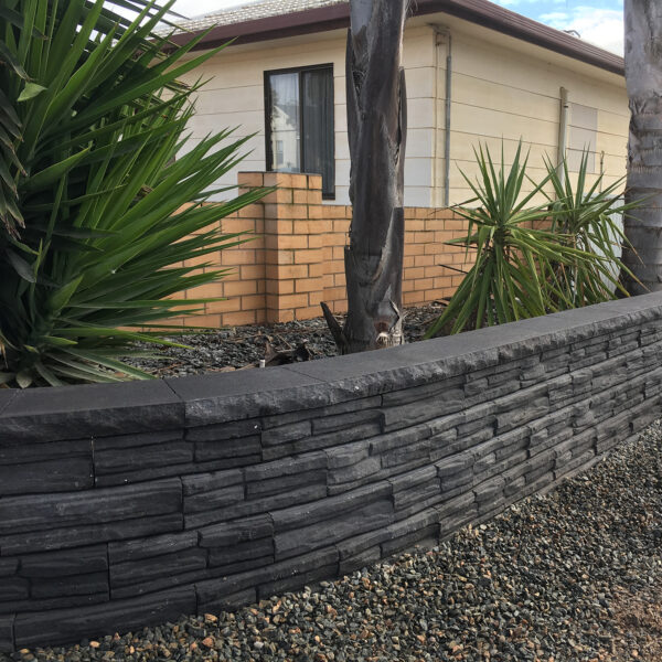 Flagstone Curved Retaining Wall